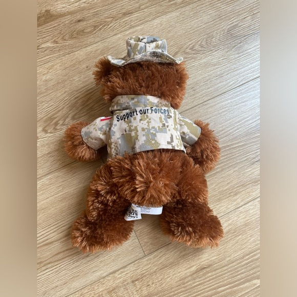 Canadian Forces Silent Soldier Brown Bear Creature Comforts Plush Toy - Picture 5 of 6